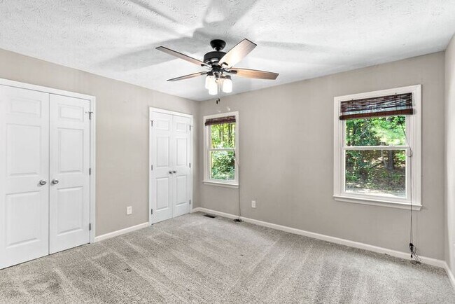 Building Photo - 3294 Florida Dr