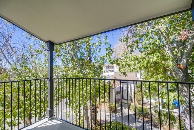 Floorplan - THE POINTE - JUST RENOVATED! Luxurious Community, W/D In Unit