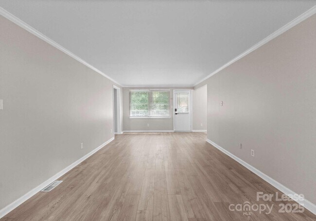 Building Photo - 7016 Wannamaker Ln