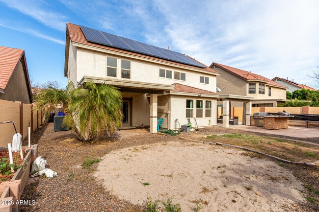 Building Photo - 2425 E Westchester Dr