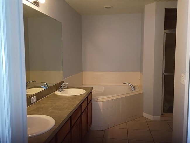 Building Photo - 715 Palaiseau Ct