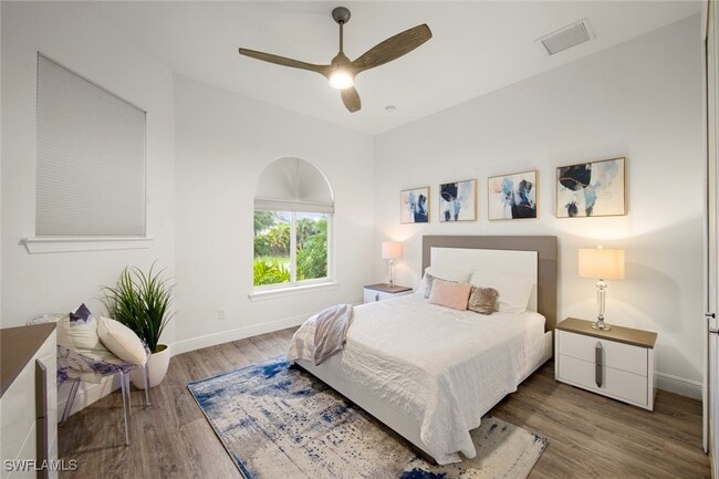 Building Photo - 27153 Barefoot Ln