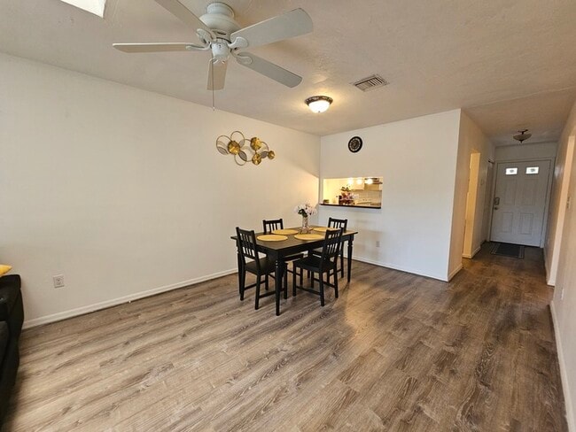 Building Photo - 5361 Treetops Dr