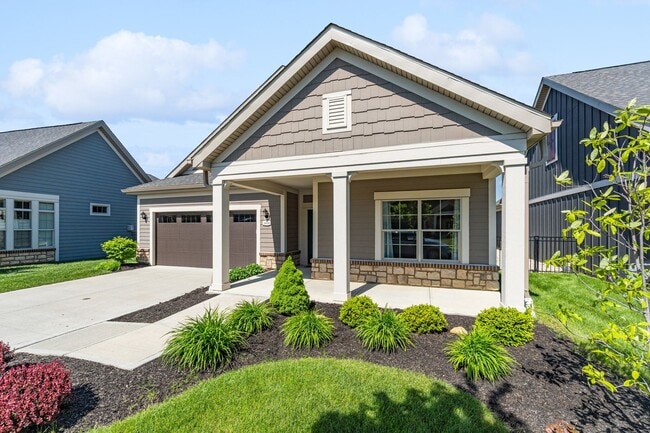 Building Photo - Luxury Maintenance-Free Former Model Home in Grove City – 2 Bed, 2 Bath Ranch
