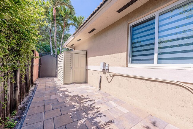 Building Photo - 7821 NW 160th Terrace