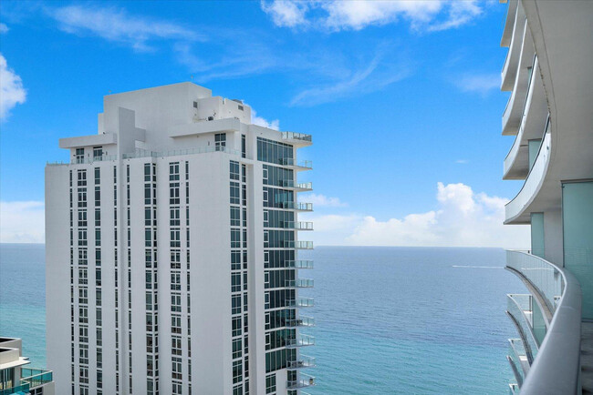 Building Photo - 4111 S Ocean Dr