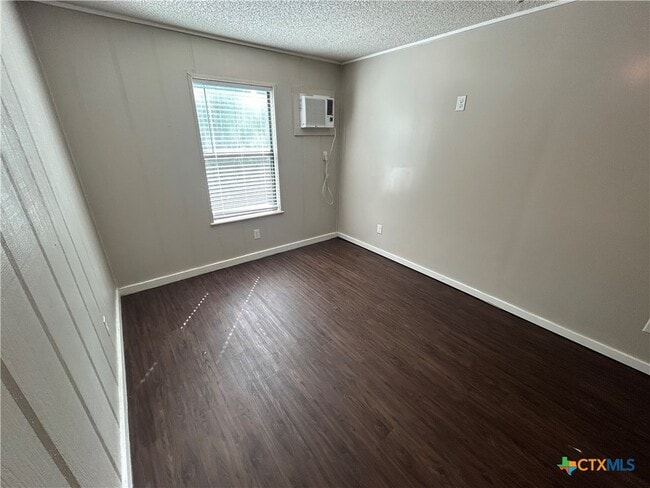 Building Photo - 1484 W Klein Rd