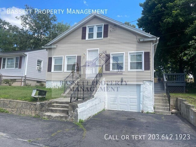 Primary Photo - 218 Capitol Ave