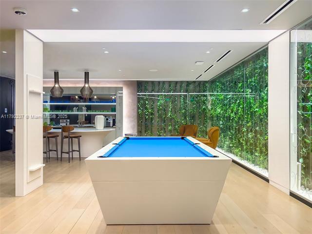 Building Photo - 1000 Brickell Plz