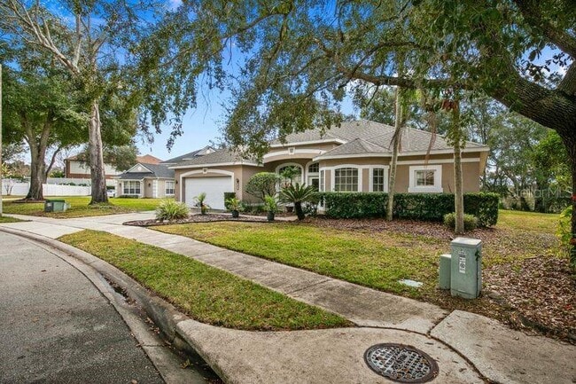 Building Photo - 1881 Pine Bay Dr