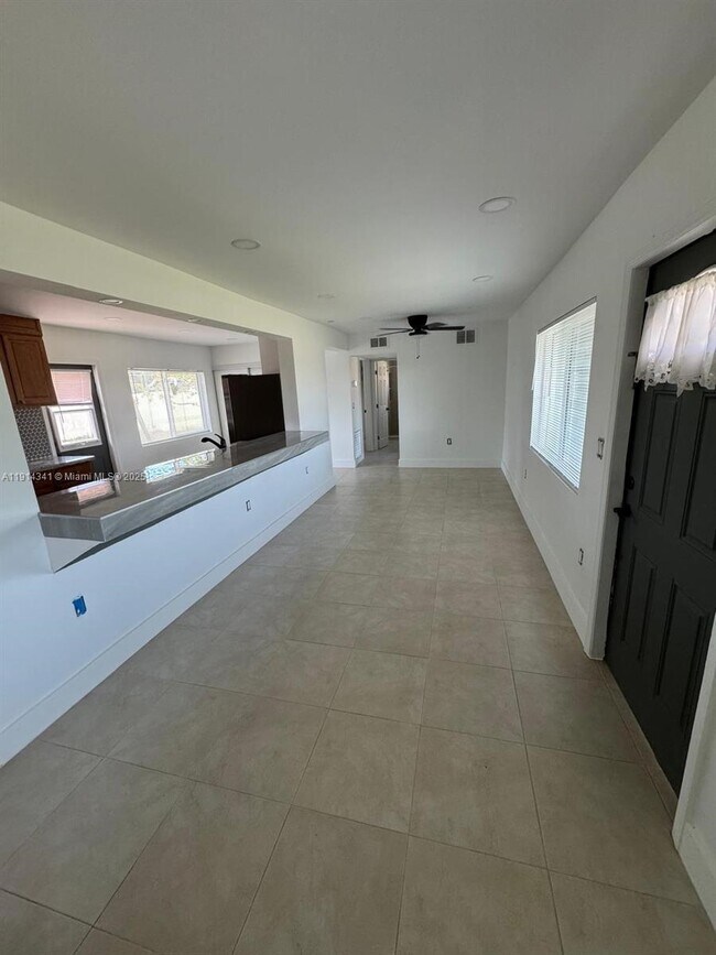 Building Photo - 235 Mentel Terrace