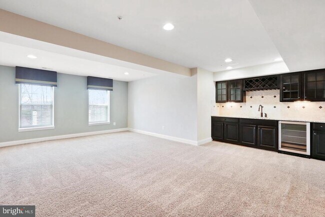 Building Photo - 25749 Racing Sun Dr