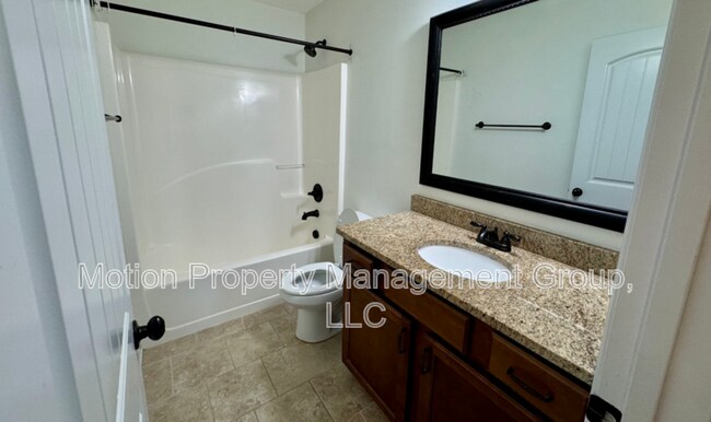 Building Photo - 5464 Everlook Cir