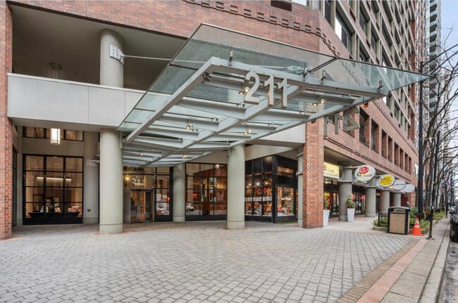 Building Photo - 211 E Ohio St