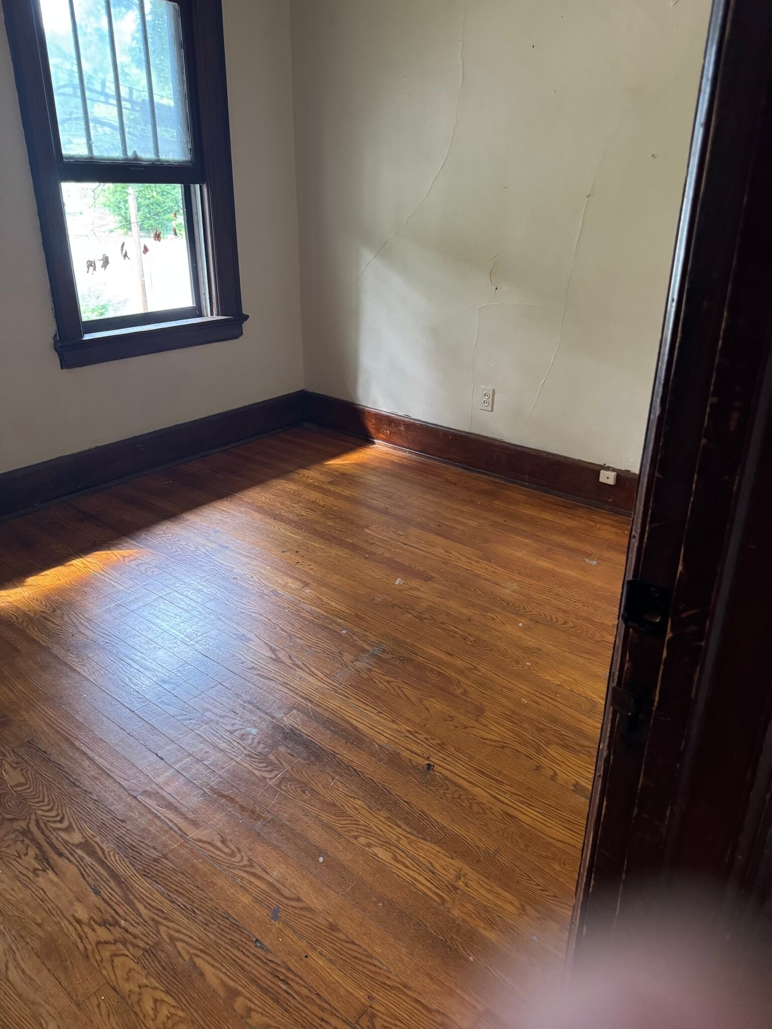 Building Photo - 420 5th Ave NW