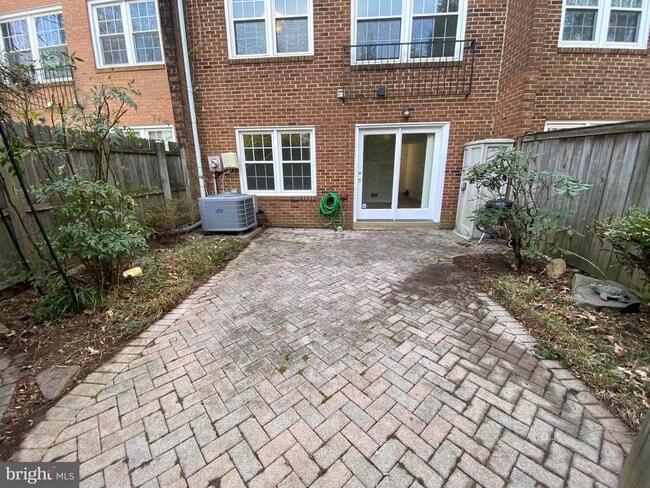 Building Photo - 3116 Cedar Grove Dr