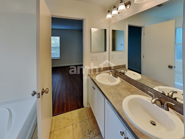 Building Photo - 777 Rembrandt Ave