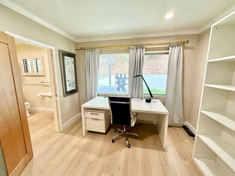 Building Photo - 4523 Grimes Pl