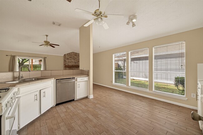 Building Photo - 20039 S Navaho Trail