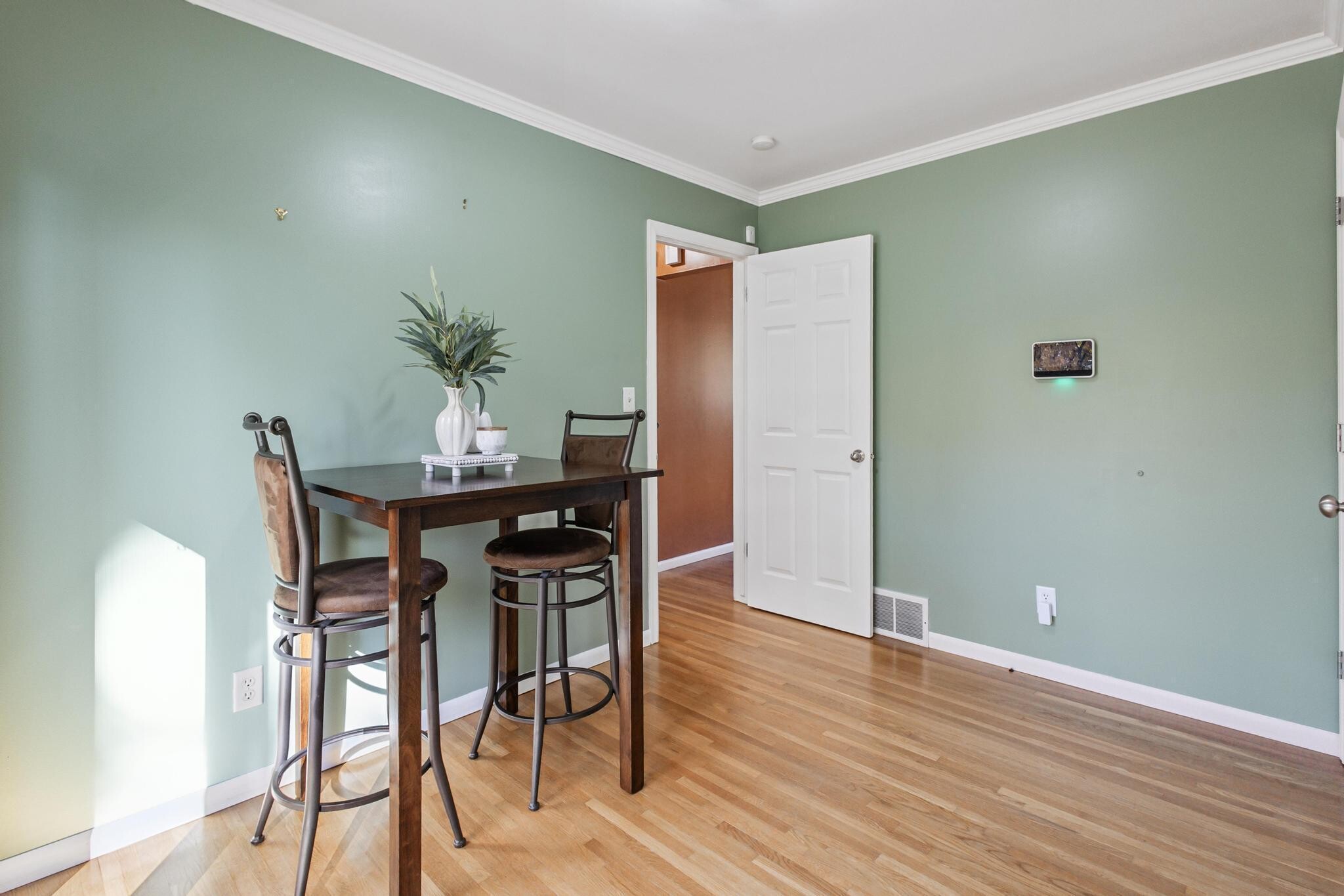 Building Photo - 5800 Moore Lake Dr W