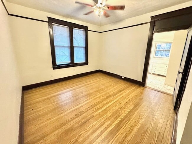 Building Photo - EvergreenStreet111