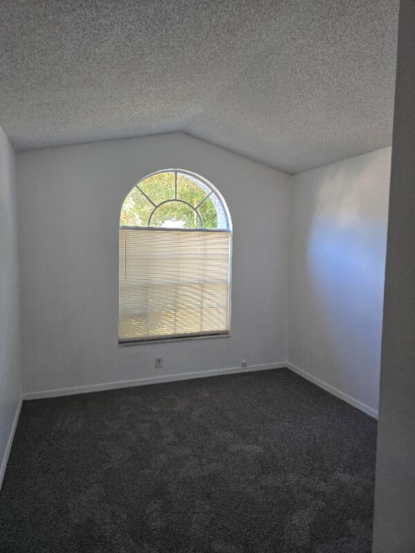Building Photo - 3205 Montrose Cir