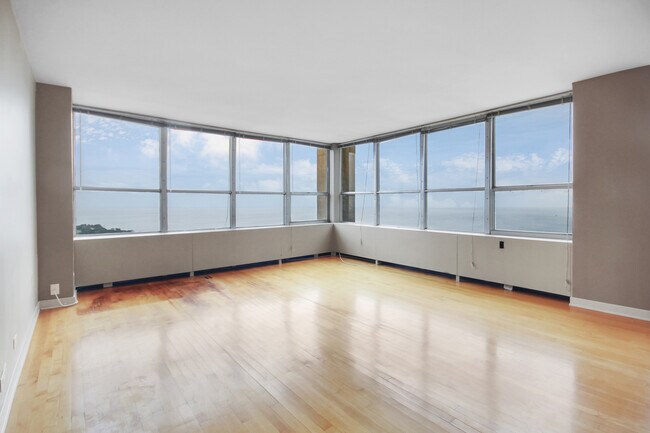 Building Photo - 655 W Irving Park Rd