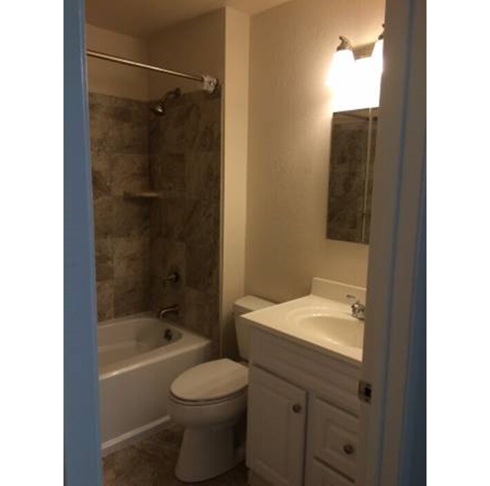 Building Photo - 1846 Primavera Dr