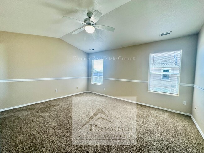 Building Photo - 10586 Country Park Point
