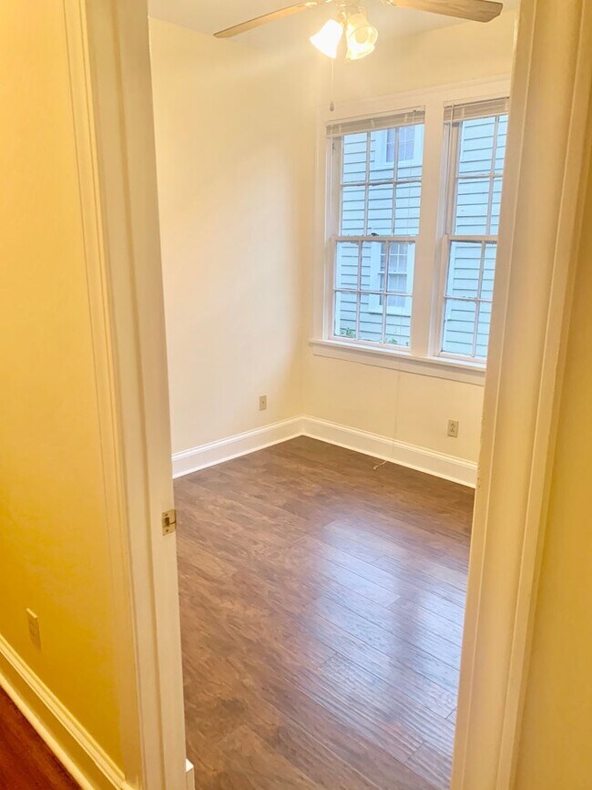 Building Photo - 405 N Madison St