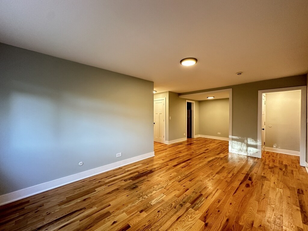 Building Photo - 432 Elm Pl