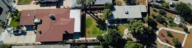Building Photo - 1434 Kellogg Ave