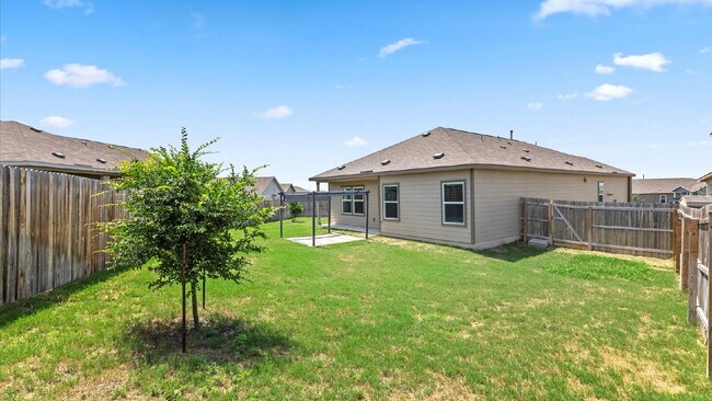 Building Photo - Charming 3-Bedroom Home on a Quiet Cul-de-...