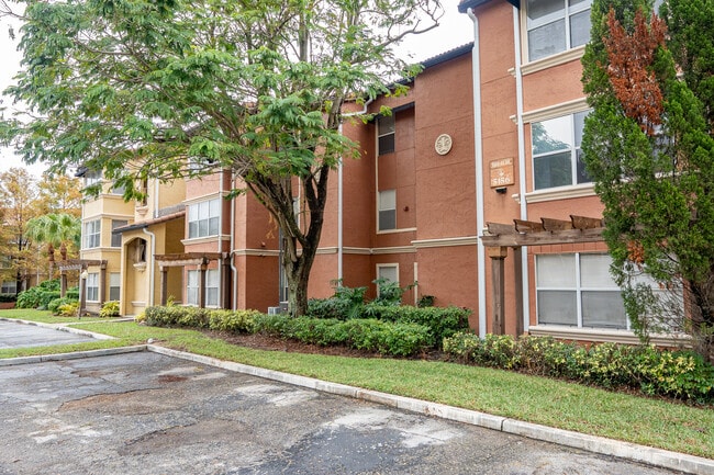 Building Photo - 5156 Conroy Rd