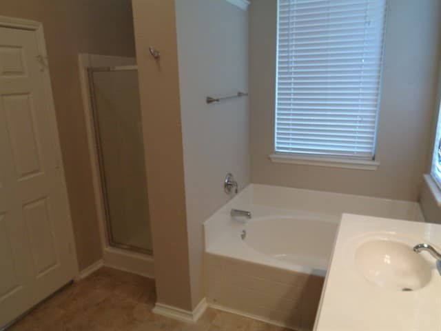 Building Photo - 401 Fireberry Dr
