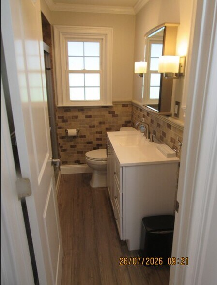 lower full bath with full shower - 114 Maple St