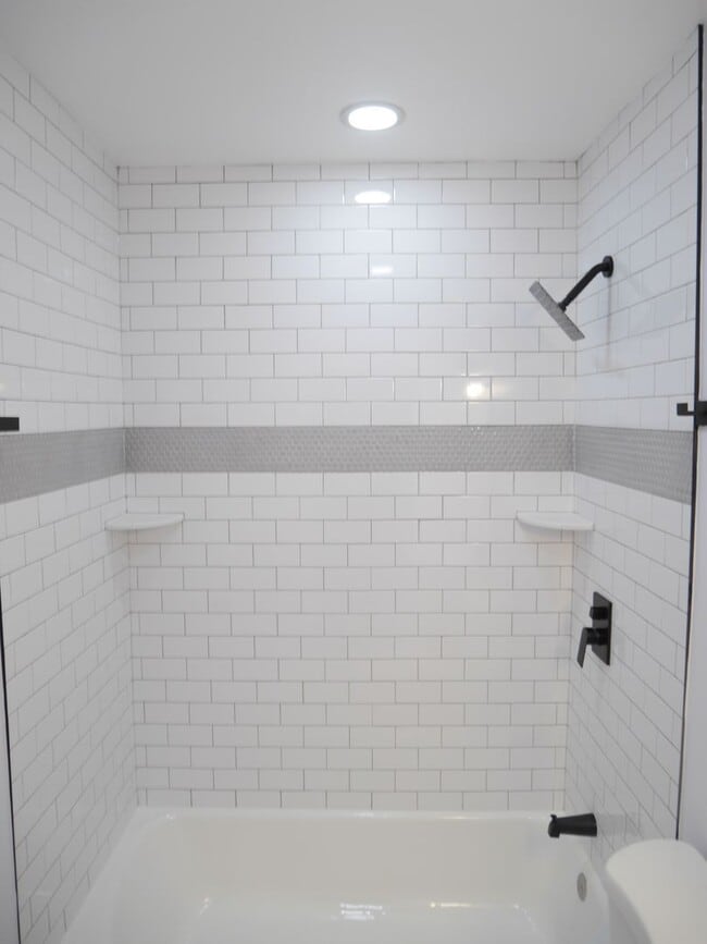 Building Photo - Modern Comfort Meets Prime Location: 3-Bedroom, 4-Bathroom Gem in Parkville, MD!