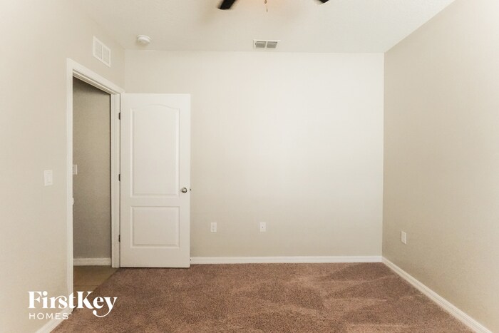 Building Photo - 6142 Grey Heron Dr