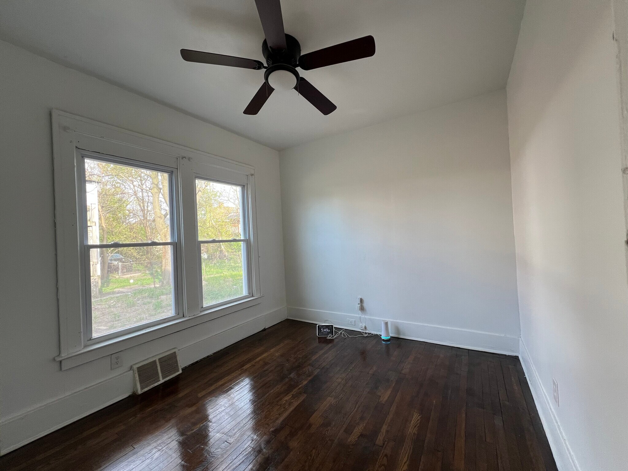 Building Photo - 3815 Pingree St