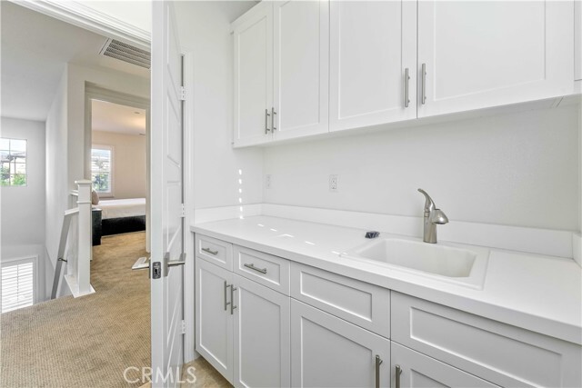 Building Photo - 129 Lavender