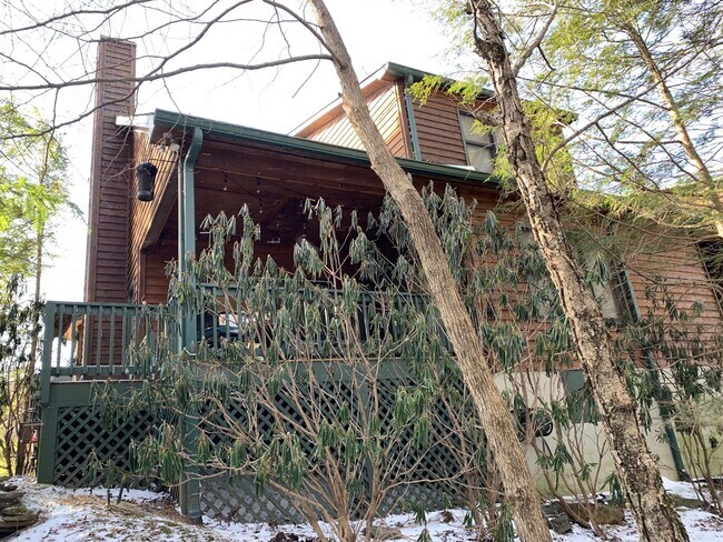 Building Photo - 103 Clary Ct