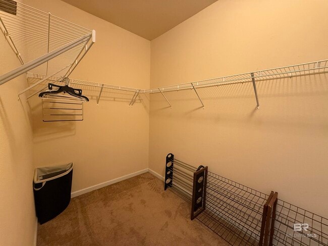 Building Photo - 10720 Dunmore Dr