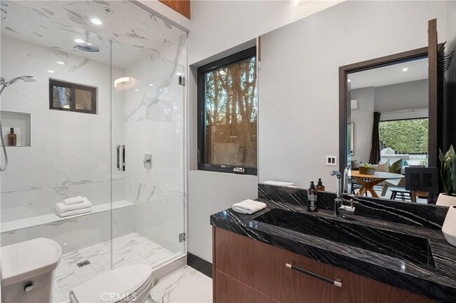 Building Photo - 5535 Shirley Ave