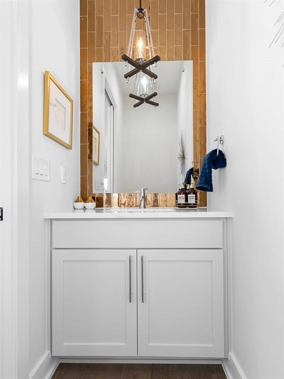 Building Photo - 1111 Brookswood Ave