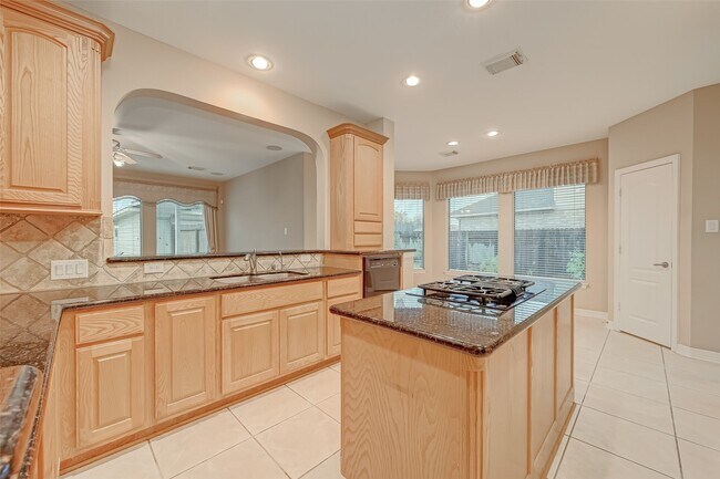 Building Photo - 22518 Silvermist Ln