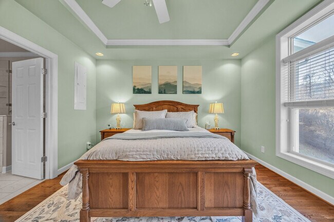 Building Photo - 270 Creatwood Trail