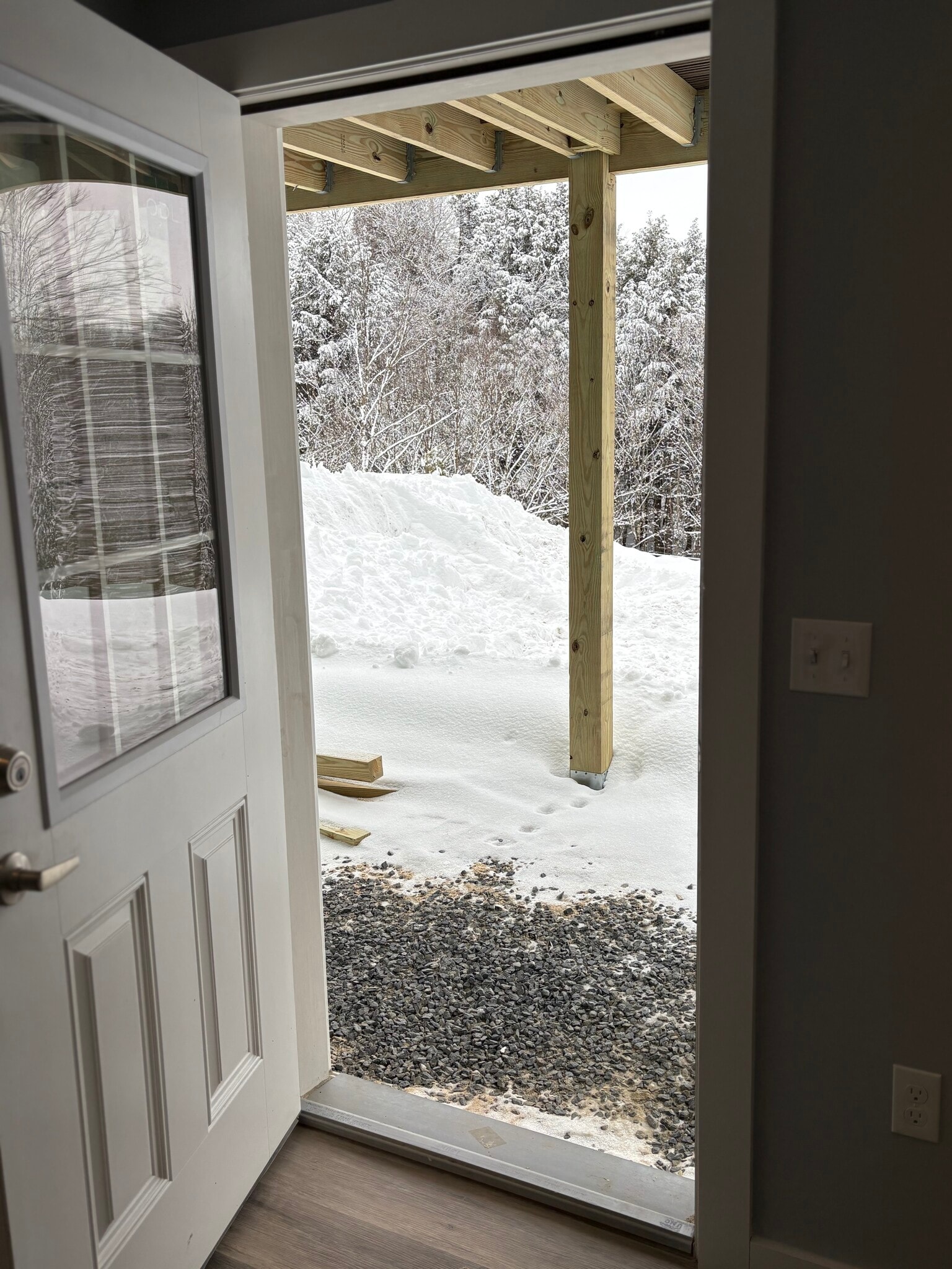 Building Photo - 867 Upper Pleasant Valley Rd