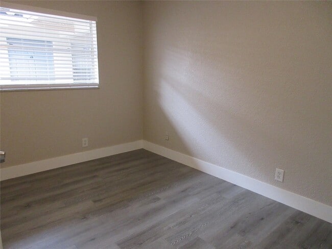 Building Photo - 8601 NW 35th St