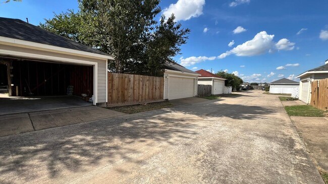 Building Photo - 20729 Patriot Park Ln