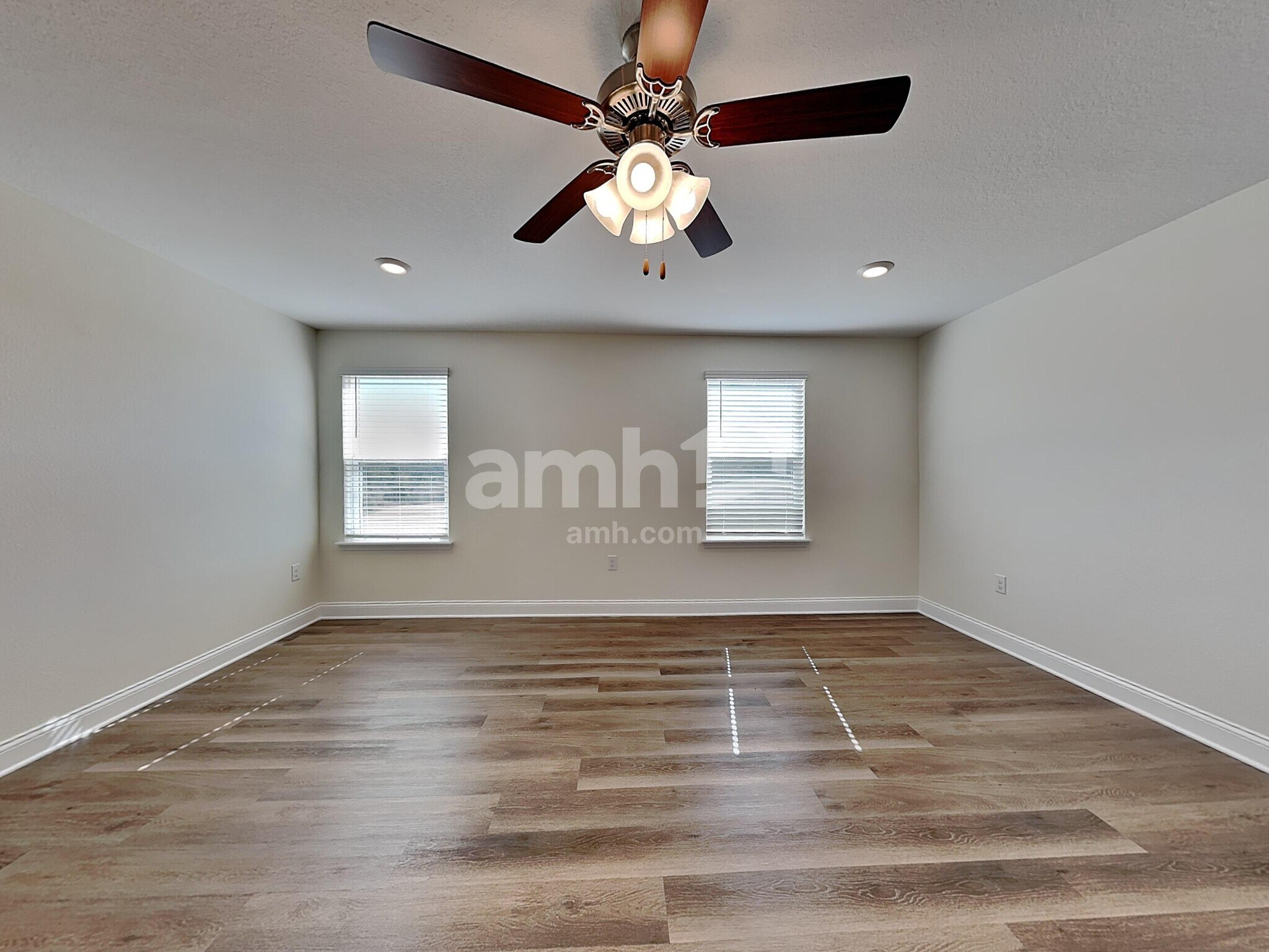 Building Photo - 3710 Lk Blf Lp